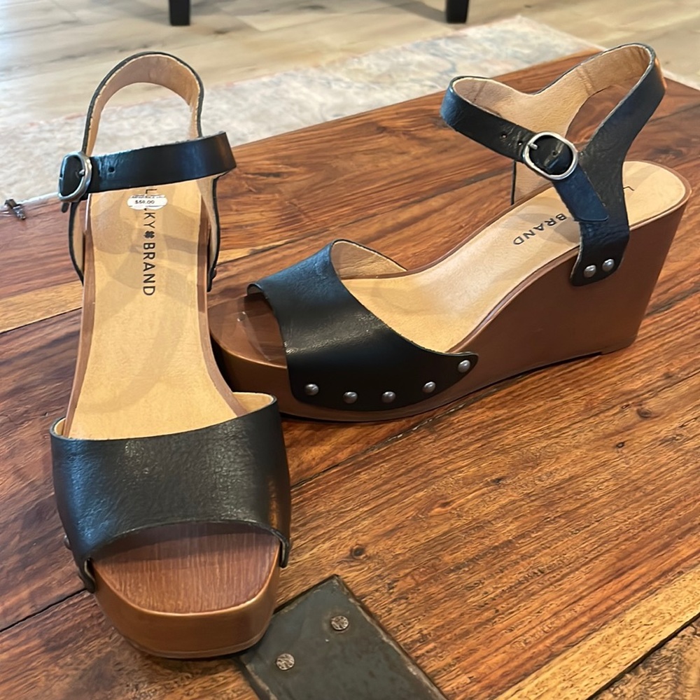 Lucky wedges, Black Leather